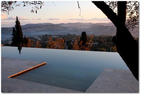 Beste plassering man kan ønske seg i Provence! Utsikt over landskapet ut mot Middelhavet