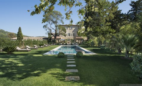 Vinslott til leie i Provence